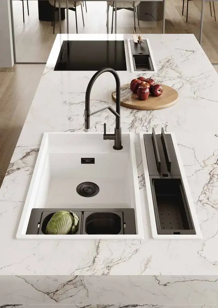 Dialogo_White Elleci.webp