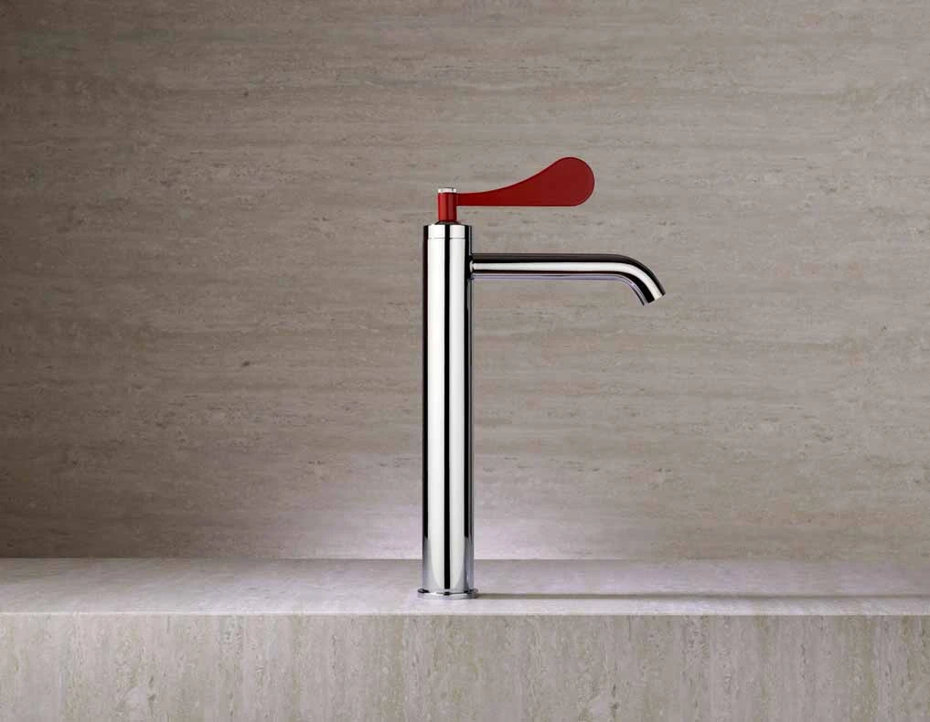 Mamoli_Paola_theKitchen_Lavabo cucina alto leva rossa.webp