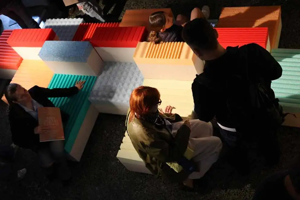 Poliuretano E' celebra il suo ventennale partecipando alla Milano Design Week 2026 e a interzum forum italy