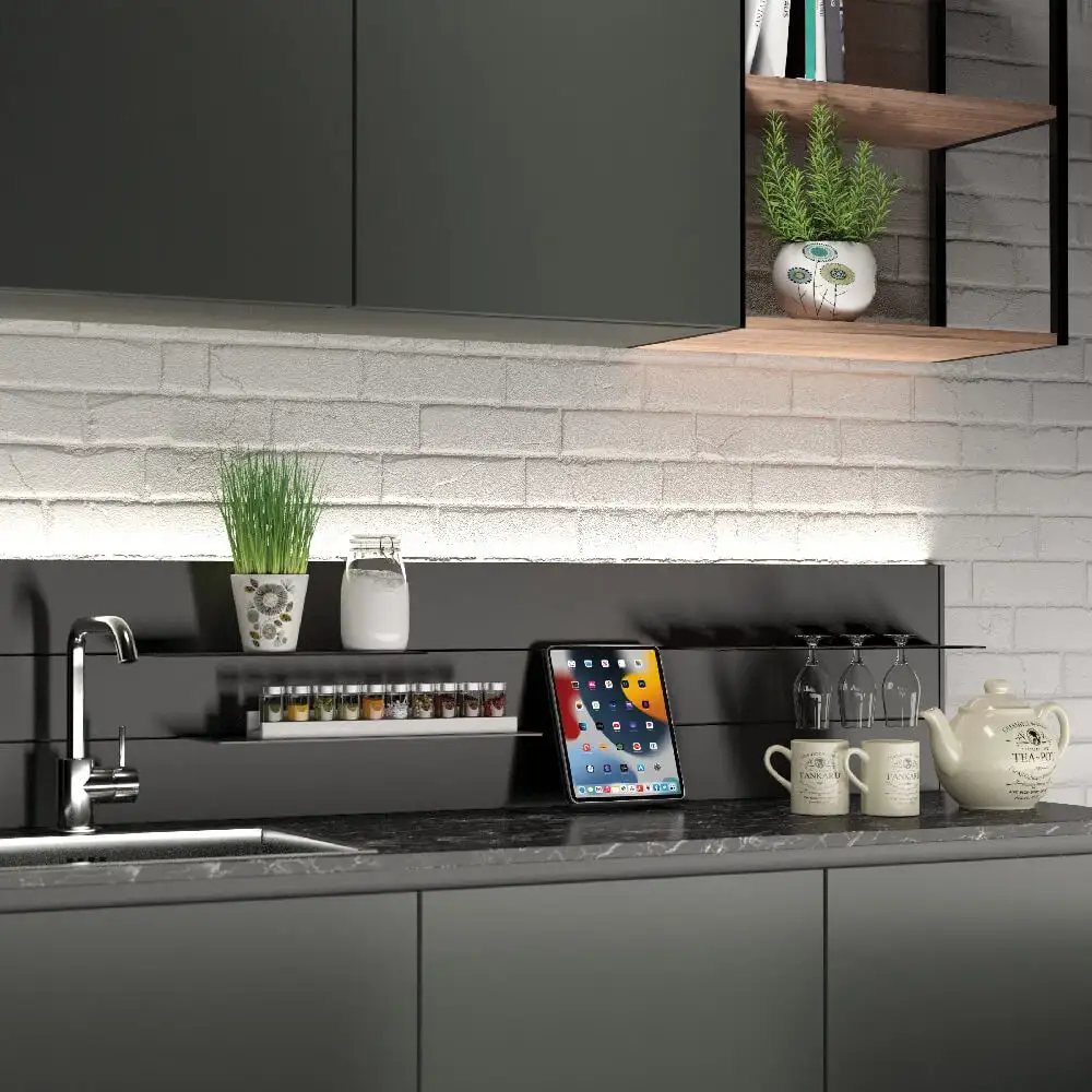 Stripes: accessory-ready aluminum kitchen backsplash | Ossicolor