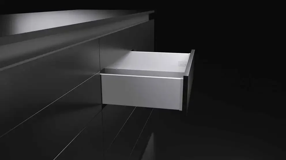 Titus a SICAM 2025: ferramenta per mobili progettata per un assemblaggio intuitivo, veloce e affidabile